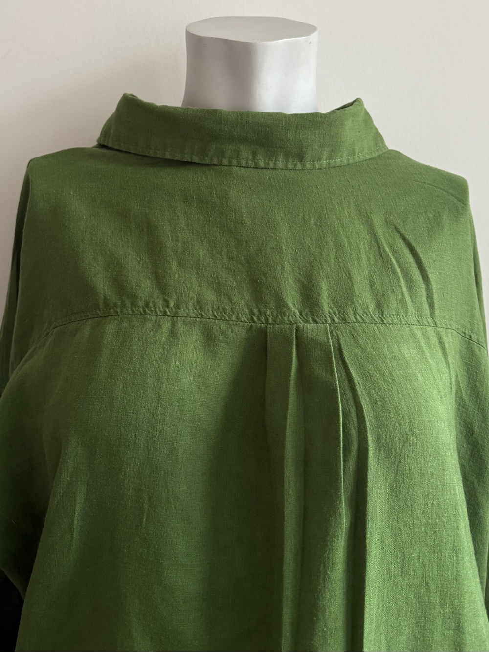 Olive Green Linen Button-Up Shirt - Picture 3 of 5